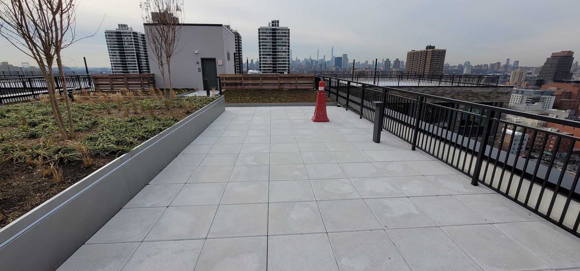 201E125 Image 3