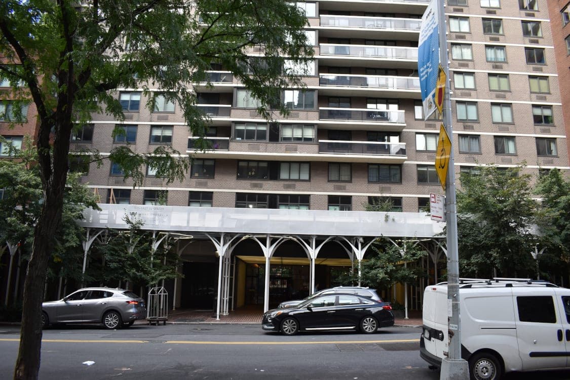 515E72nd Image 2