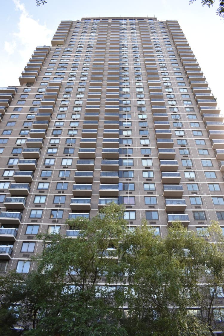 515E72nd Image 6