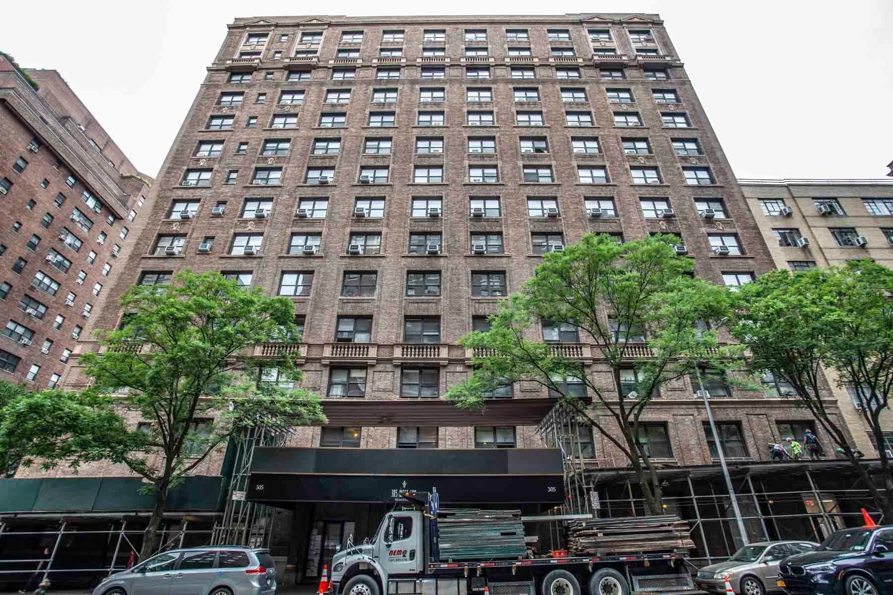 305 West End Avenue
