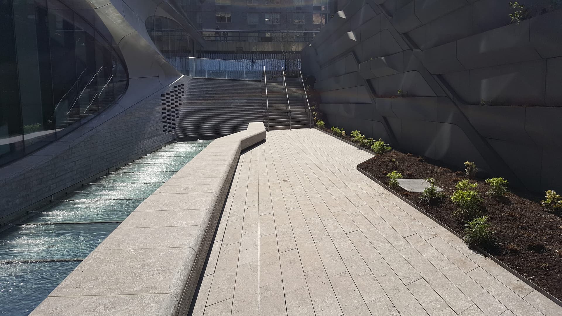520W28 Image 1